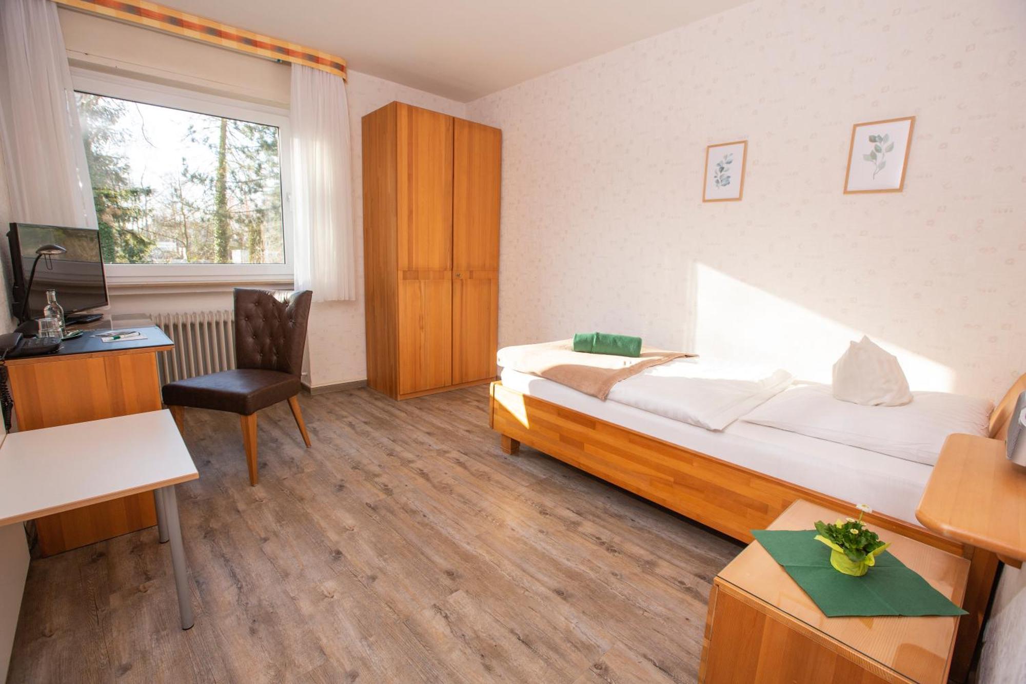 Hotel-Pension Haus Holtdirk Lippstadt Bagian luar foto